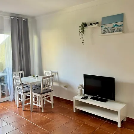 Апартаменти Benalbeach Casa Kito 1ª Linea De Playa *