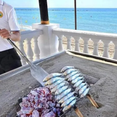 Benalbeach Casa Kito 1ª Linea De Playa Апартаменти *